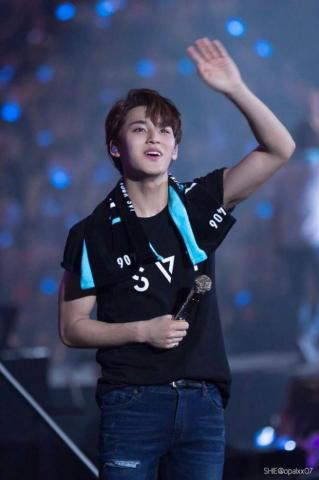 Mingyu Seventeen Wallpaper K Pop Amino