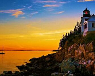 Bass Harbor Light Acadia National Park Hq Wallpaper