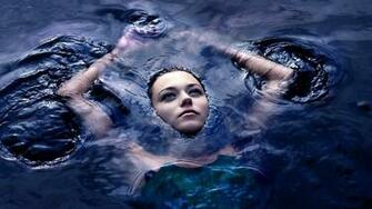 Girl In The Water Wallpaper Desktop