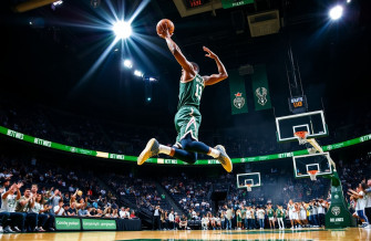 Giannis Antetokounmpo Wallpaper