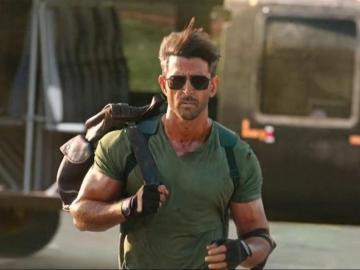 Hrithik Roshan Signs With Us Based Agency For Hollywood Projects