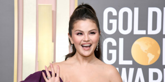 How Selena Gomez S Nail Artist Created Her Crystal Covered Golden