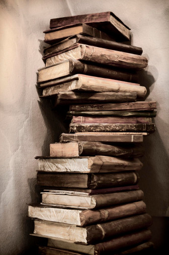 Old Books Wallpaper