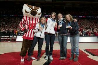Video Welcome Home Badgers Uwbadgers The Official Athletic