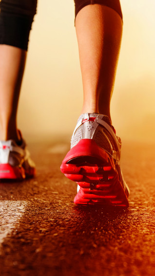 Runner Wallpaper For iPhone Pro Max X