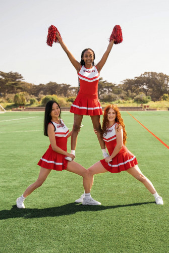 Cheerleader Basic Pyramid Reo31hno6v40lacp Wallpaper