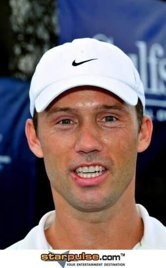Jeffrey Donovan Photos Escapes Jail In Dui Case