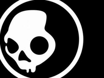 Skullcandy In White Desktop Wallpaper