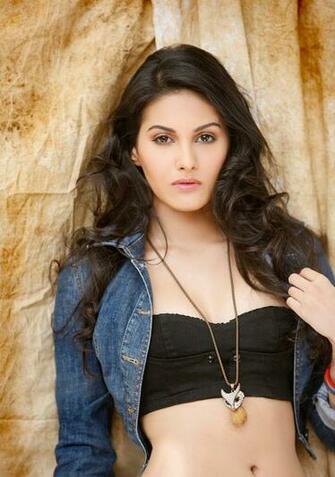 Amyra Dastur Cuttest Photo Stills And Wallpaper