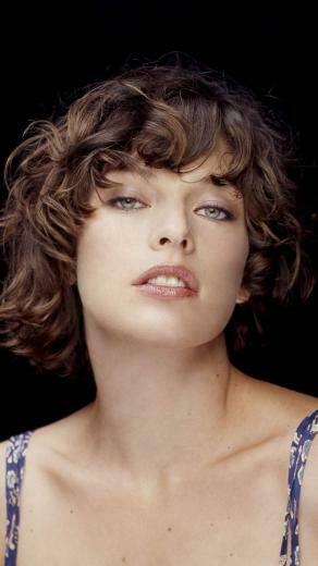 Milla Jovovich Short Hair Actress Wallpaper
