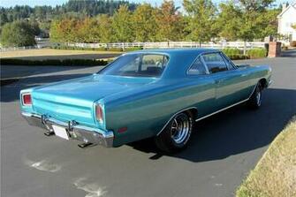 Plymouth Road Runner Wallpaper Right Front