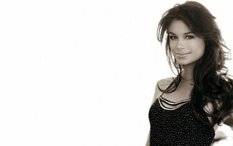 Nathalie Kelley Wallpaper