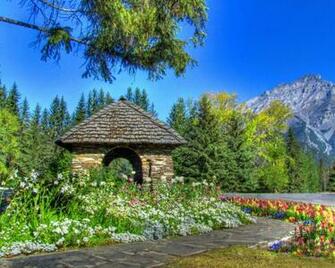 Gardens Banff National Park High Quality And Resolution