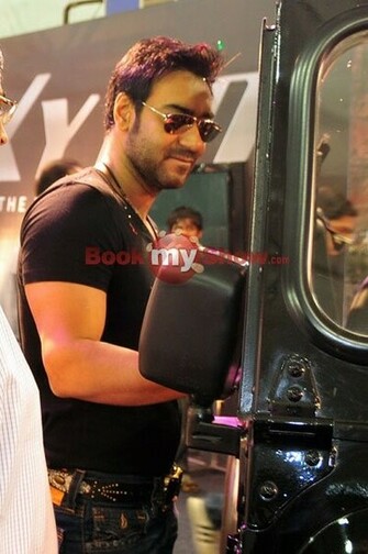 Spa Male Female Bodybuilder HD Wallpaper Ajay Devgan Bollywood