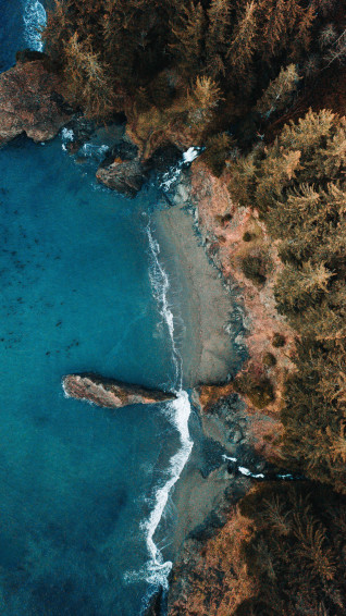 Beautiful Beach Scenery For iPhone Screens Wallpaper