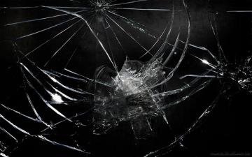 Realistic Broken Screen Wallpaper Top