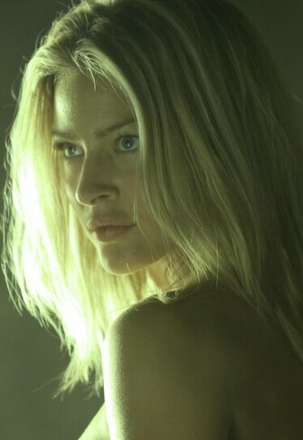 Legend Of The Seeker Tabrett Bethell Cara Mason HD Wallpaper Movies
