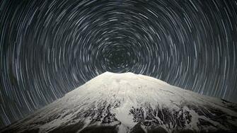Sky Full Of Stars Above Mount Fuji Wallpaper HD
