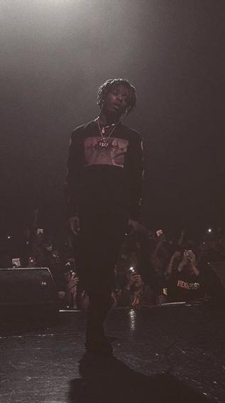 iPhone Wallpaper