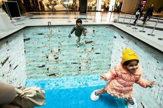 Jeroen Bisscheroux Creates Earthquake And Tsunami Optical