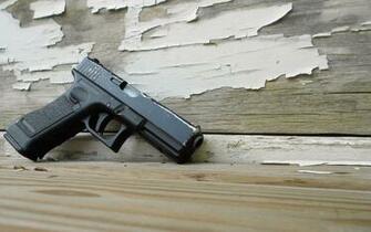 Glock Pistol Wallpaper HD S