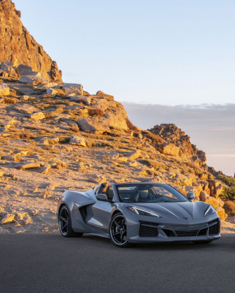 Chevrolet Corvette C8 E Ray Convertible 3lz
