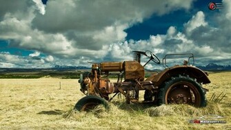 Old Tractor Wallpaper
