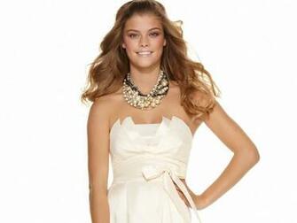 Nina Agdal Macys Wallpaper Pictures
