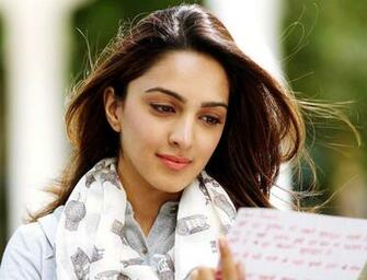 Kiara Advani Wallpaper Top Background
