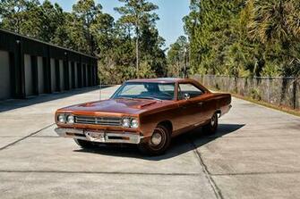Plymouth Road Runner Hardtop Coupe Hemi Rm23 Mopar Muscle