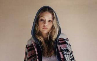 Gigi Hadid Wallpaper High Quality Resolution