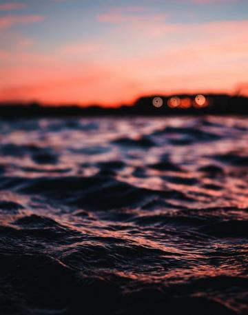 Red Ocean Pictures Image