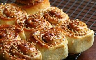 Cinnamon Rolls Wallpaper