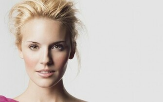 By Stephen Comments Off On Maggie Grace HD Wallpaper