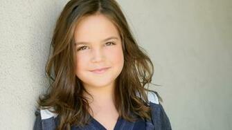 Bailee Madison Wallpaper