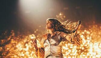 Florence And The Machine Wallpaper Background