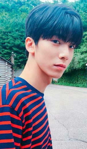 Sf9 Wallpaper Hwinyoung On We Heart It
