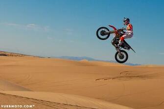 At The Glamis Sand Dunes Vurbmoto