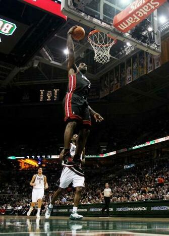 Girl Anime Wallpaper Lebron James Heat Dunking