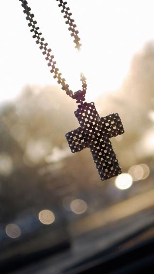 Cross Pendant Chain Glass Lg G3 Wallpaper HD