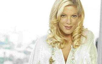 Tori Spelling Wallpaper Celebrities