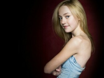 Dakota Fanning Desktop Background Wallpaper High Definition