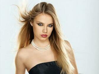 Xenia Tchoumitcheva Wallpaper First HD