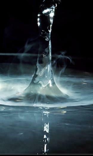 Water Drop Screensaver Wallpaper