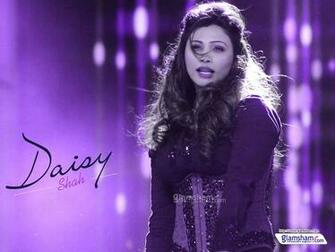 Daisy Shah High Resolution Image Glamsham