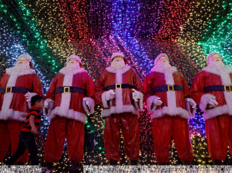 Photos What Christmas Looks Like Around The World