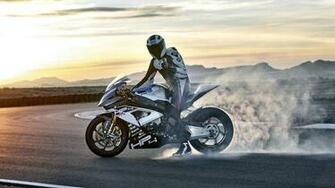 New Bmw Hp4 Race Announced Iamabiker