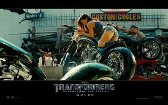 Megan Fox Transformers Still Wallpaper HD