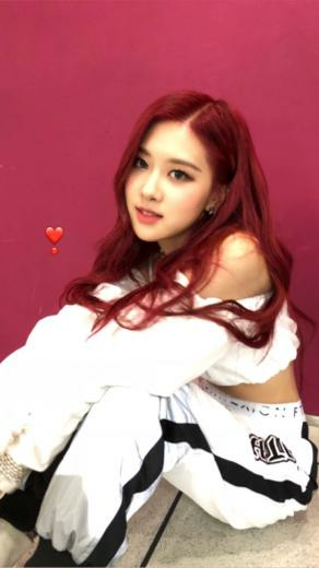 Park Chaeyoung Wallpaper In Blackpink