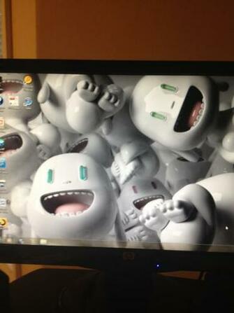 I Am Afraid Of This Screen Saver On The Computer Cool Wallpaper